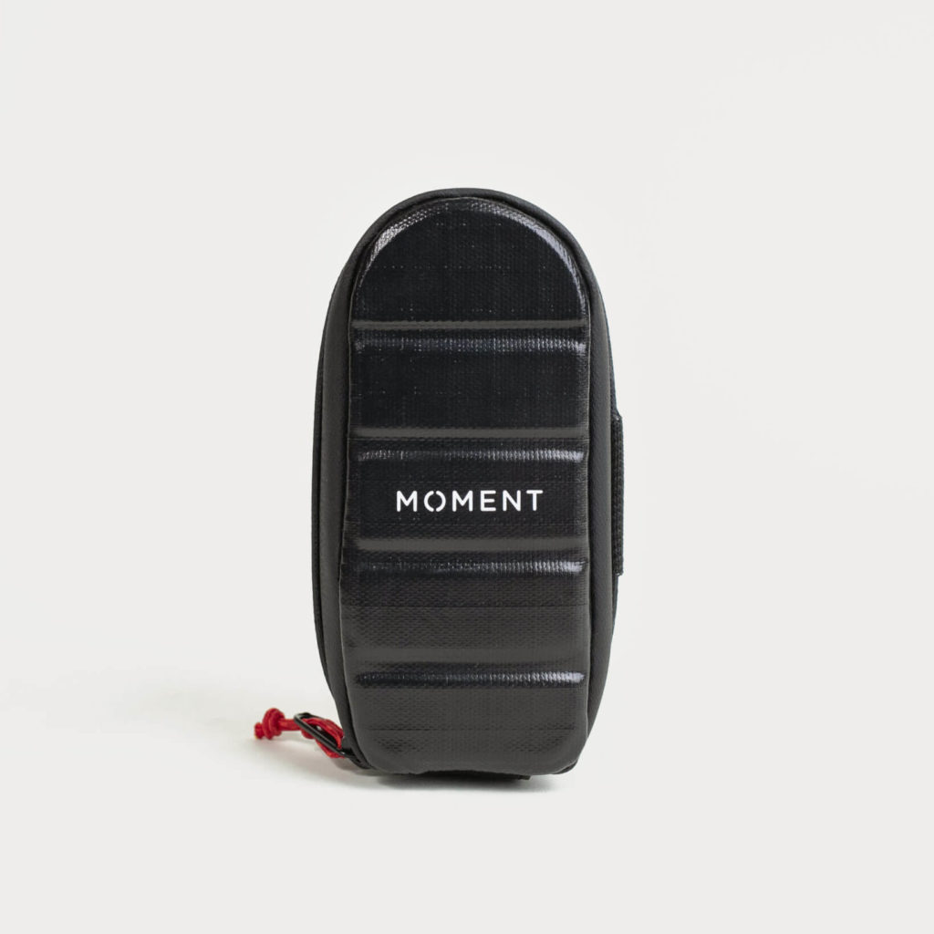 Moment dual lens pouch